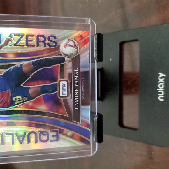 Lamine Yamal 2024-25 Select FIFA Soccer Equalizer Silver Prizm Sports Card - Picture 3 of 6